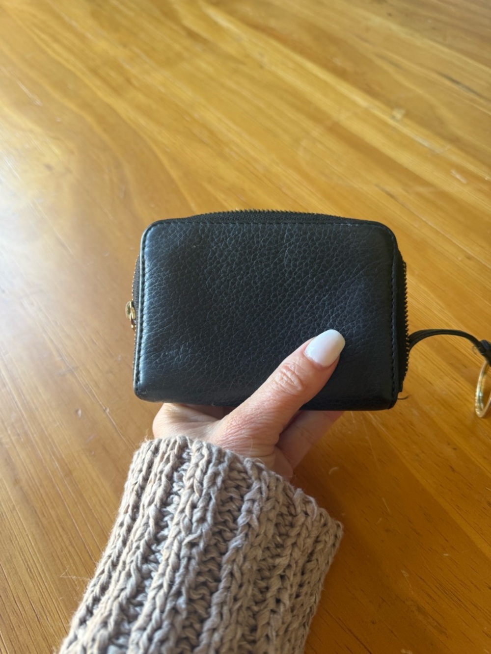 Tory Burch Black Pebbled Leather Zip Card Case with Gold Logo Key Ring - Picture 3 of 3